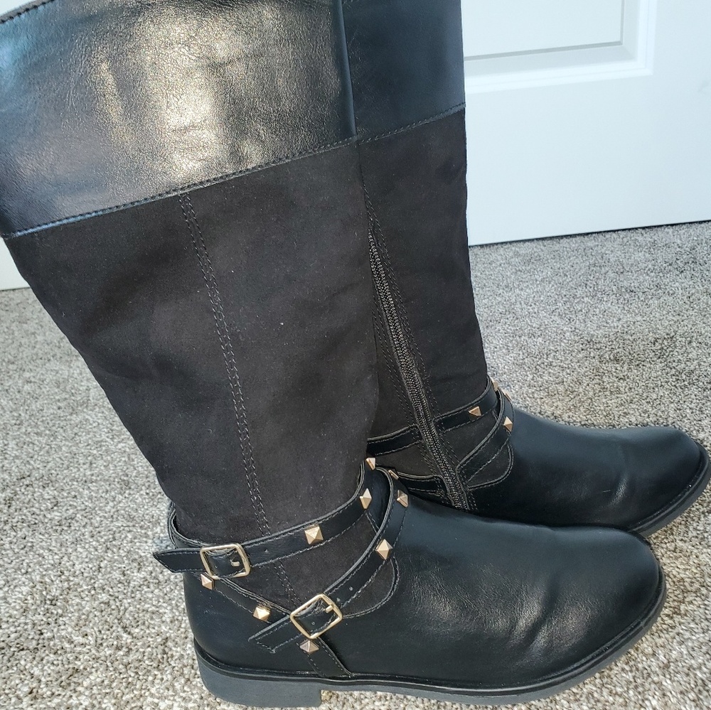 Black riding boots